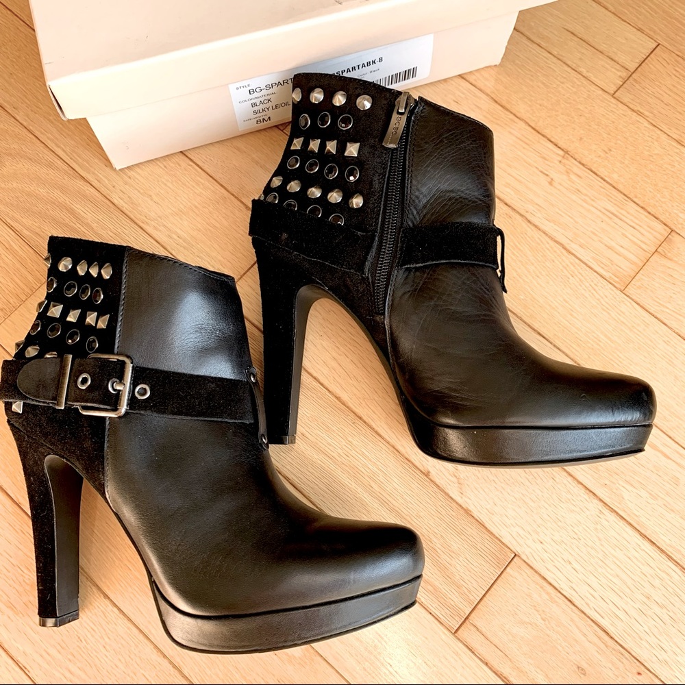 BCBG Black Leather/Suede Booties NWT